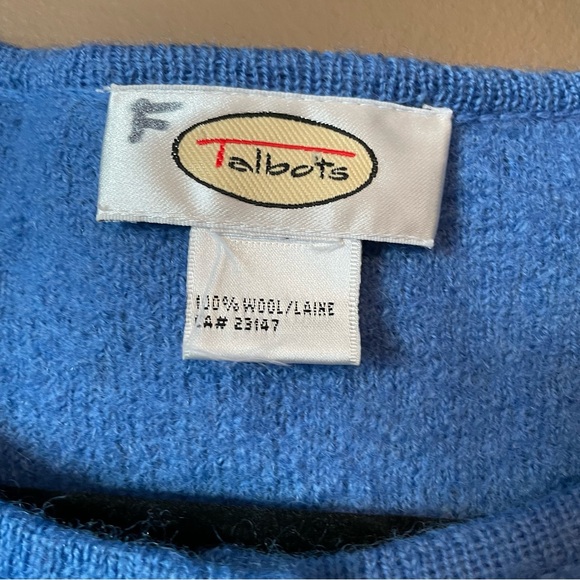EUC Talbots Women's 100% Wool Cardigan Blue Colour Size Medium - Picture 3 of 10